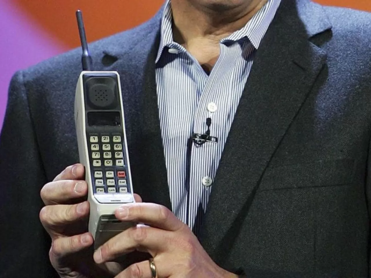 Dünyanın İlk Cep Telefonu