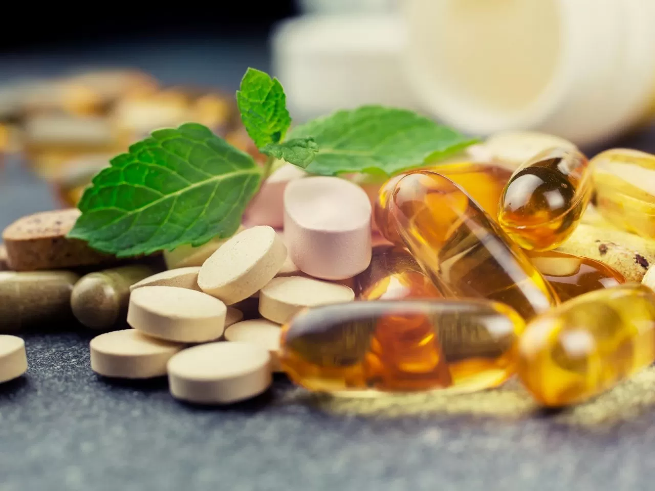 İçeriğinden Emin Olmadığınız Bitkisel İlaçlar Çocuklara Verilmemelidir