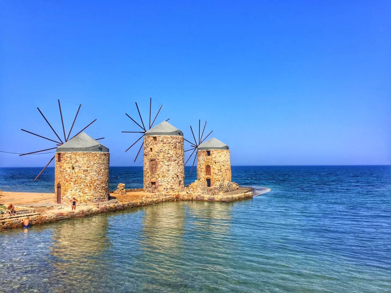 Doğumu ve Yaşamının İlk Yılları