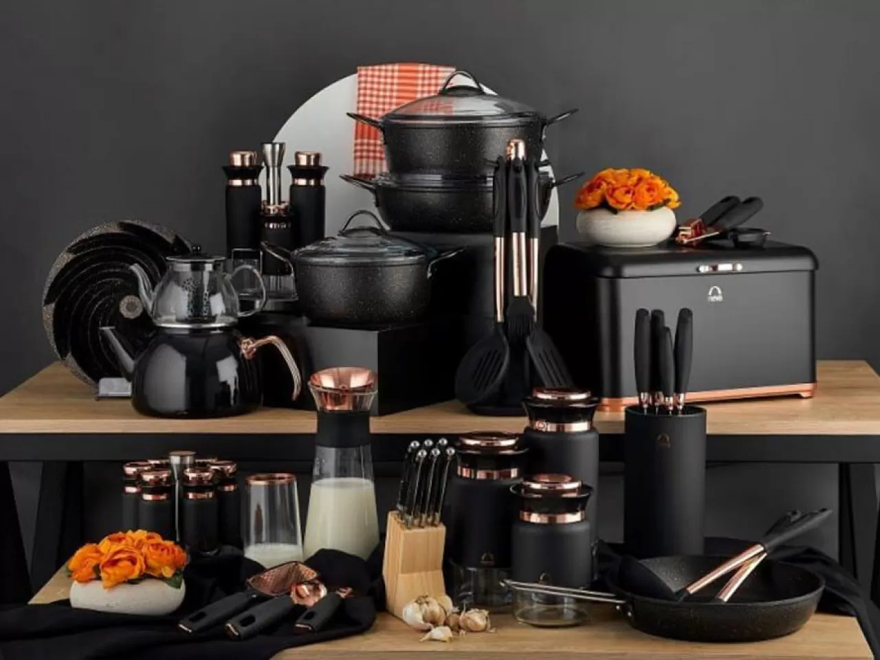 Хоум китчен интернет. Пепельница household kitchenware. Neva маркетплейс. Kitchen items. Сушилки Хаусхолд чёрные.