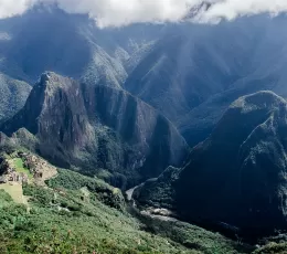 Peru Nasıl Bir Ülke? Yemekleri, Doğal Güzellikleri ve Yaşam