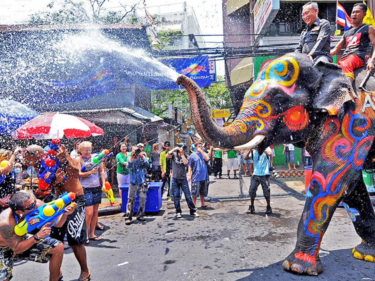 Songkran Su Festivali (Tayland)