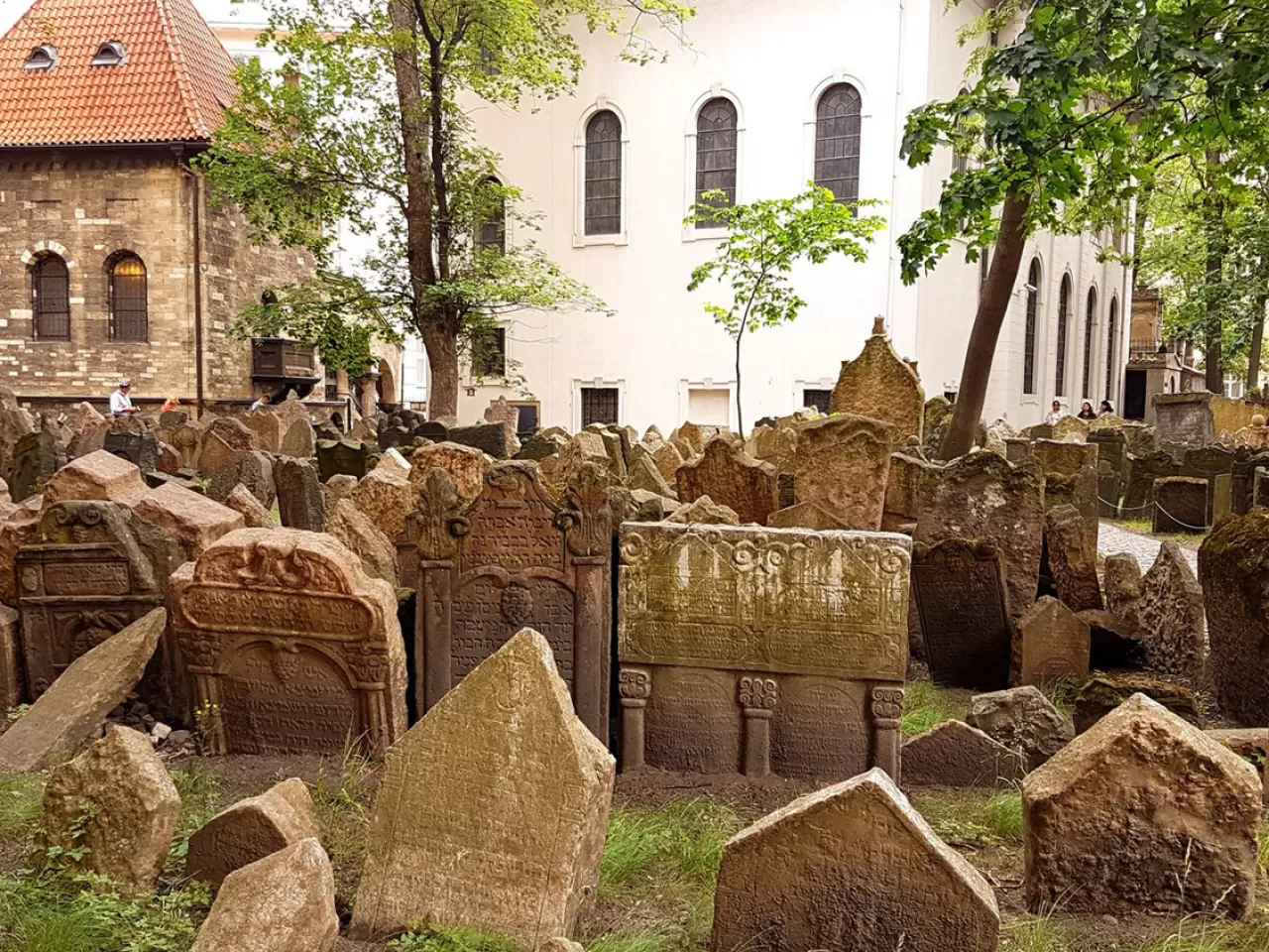 Eski Yahudi Mezarlığı (Prag, Çek Cumhuriyeti)