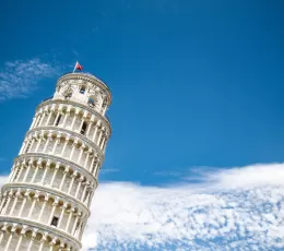 Dünyanın Pisa Kulesi Gibi Yana Eğilen 12 Kulesi
