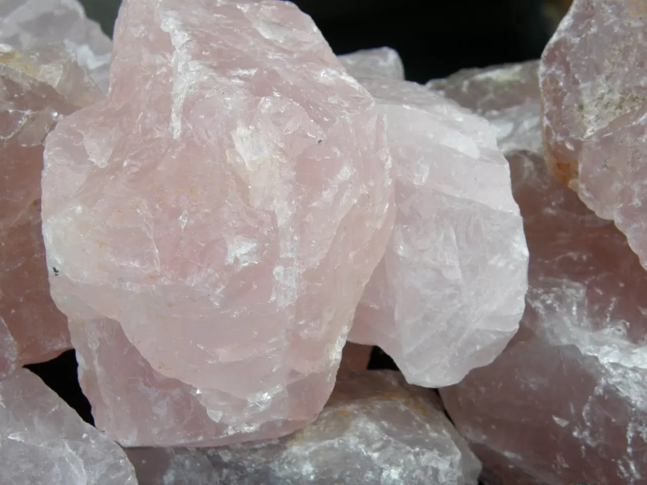 Kuvars Taşı Çeşitleri ve Özellikleri