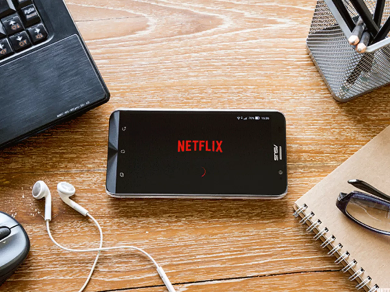 Netflix'ten Telefona ve Bilgisayara Film İndirme Nasıl Yapılır?